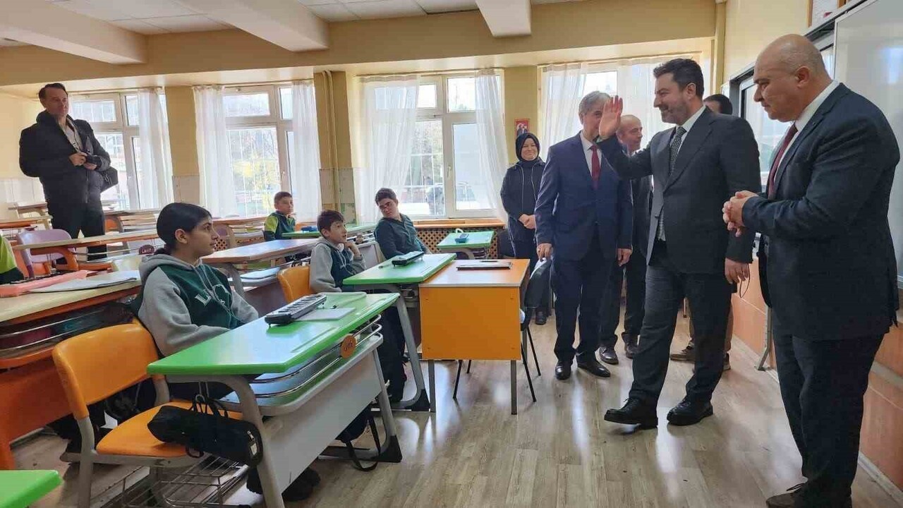 TEMEL EĞİTİM GENEL MÜDÜRÜ SAVAŞÇI’NIN KÜTAHYA TEMASLARI