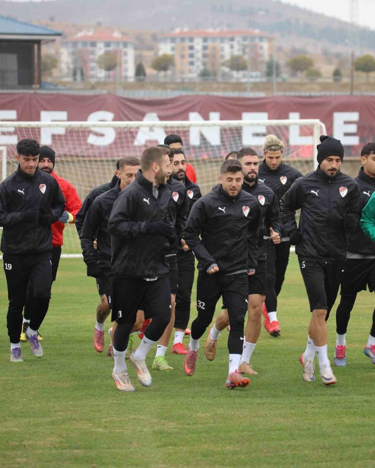 TFF 2. LİG BEYAZ GRUP 13. HAFTASINDA DEPLASMANDA BEYKOZ ANADOLU İLE KARŞILAŞACAK OLAN ELAZIĞSPOR...