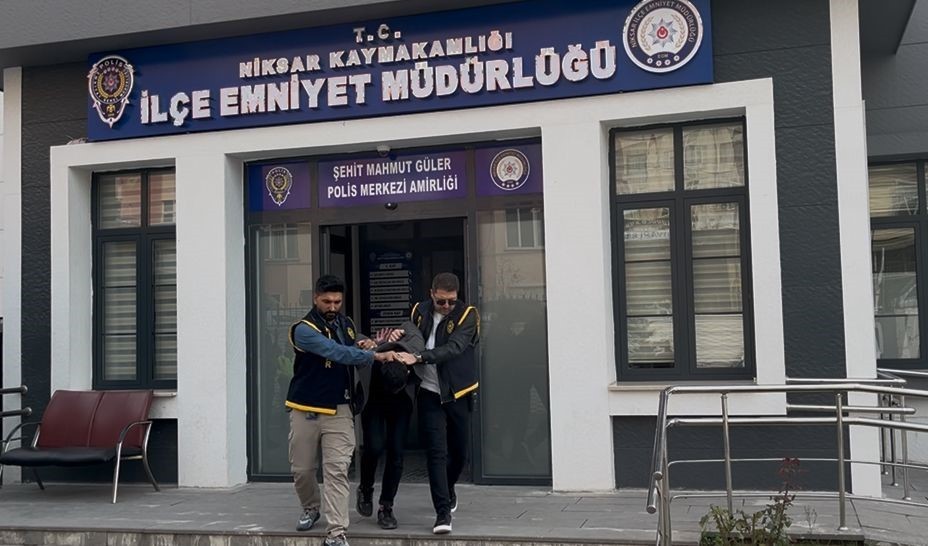 TOKAT (İHA) - TOKAT’IN NİKSAR İLÇESİNDE 78 YIL KESİNLEŞMİŞ HAPİS CEZASI BULUNAN CEZAEVİ FİRARİSİ...