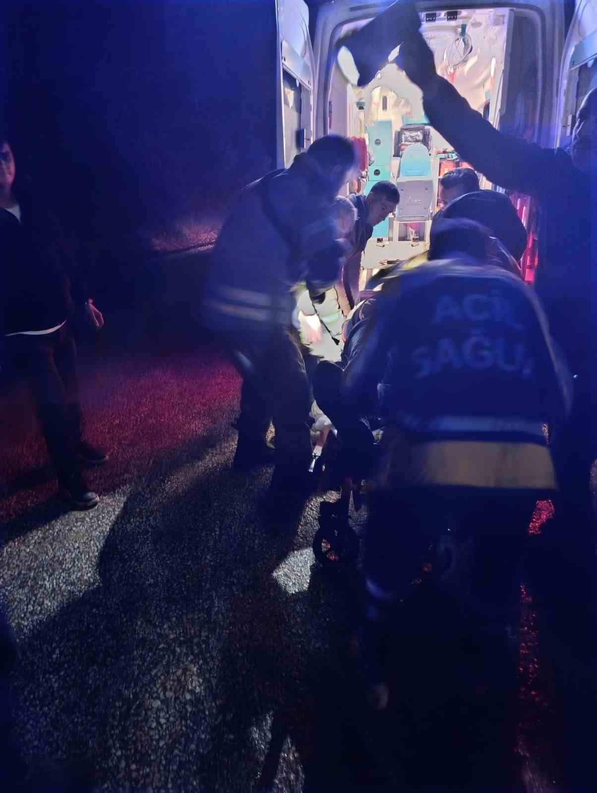 TOKAT (İHA) - TOKAT’TA ALKOLLÜ SÜRÜCÜNÜN KULLANDIĞI OTOMOBİL ŞARAMPOLE YUVARLANDI.