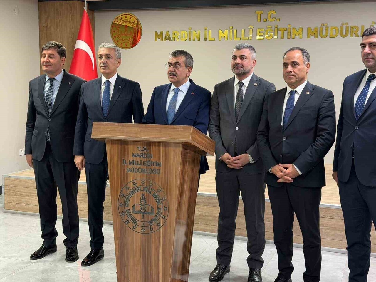 TOPLANTIYA MARDİN VALİSİ TUNCAY AKKOYUN, AK PARTİ MARDİN MİLLETVEKİLLERİ FARUK KILIÇ VE MUHAMMED...