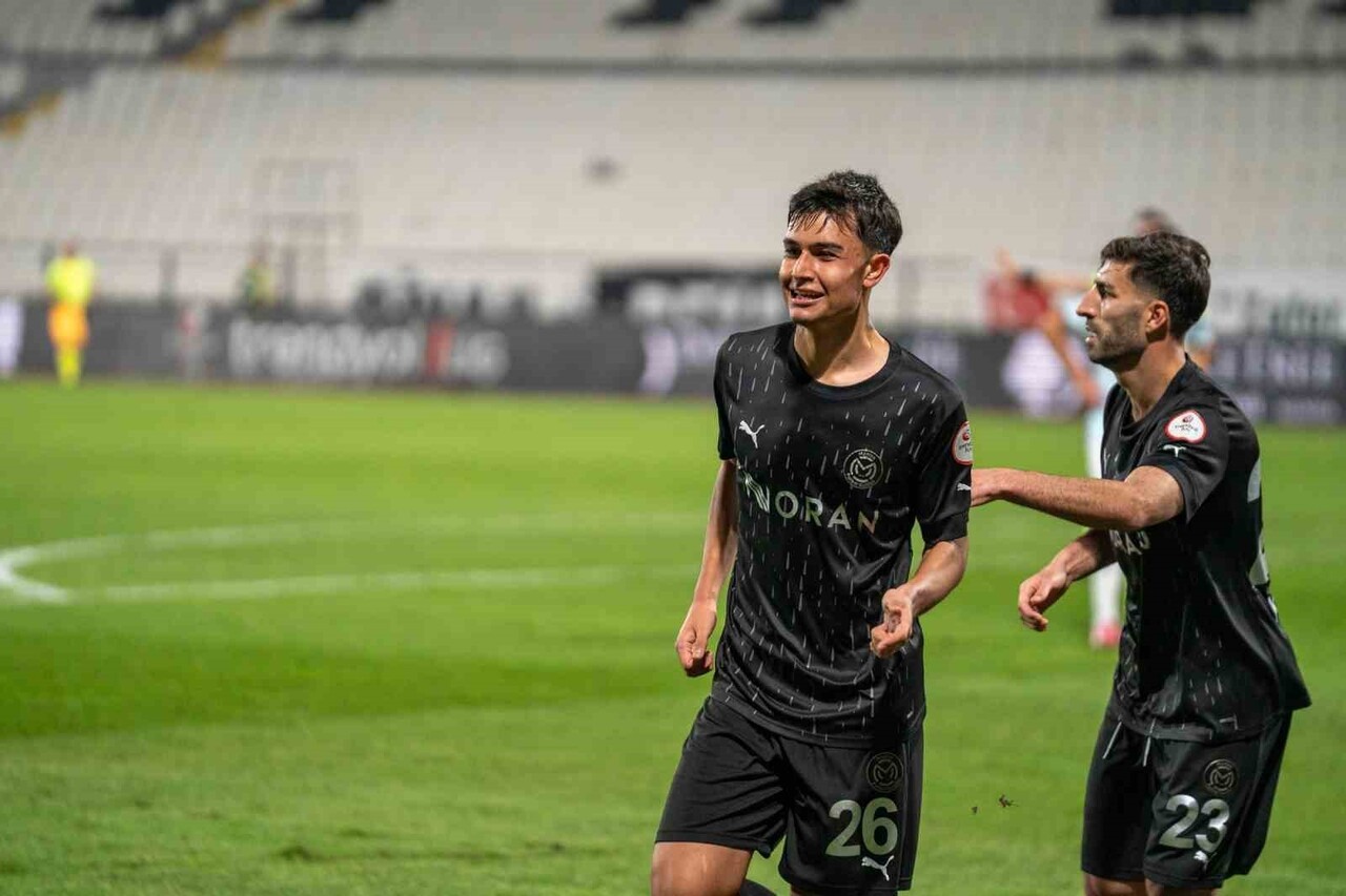 TRENDYOL 1. LİG'İN 14. HAFTASINDA MANİSA FUTBOL KULÜBÜ SAHASINDA ADANA DEMİRSPOR’U AĞIRLADI