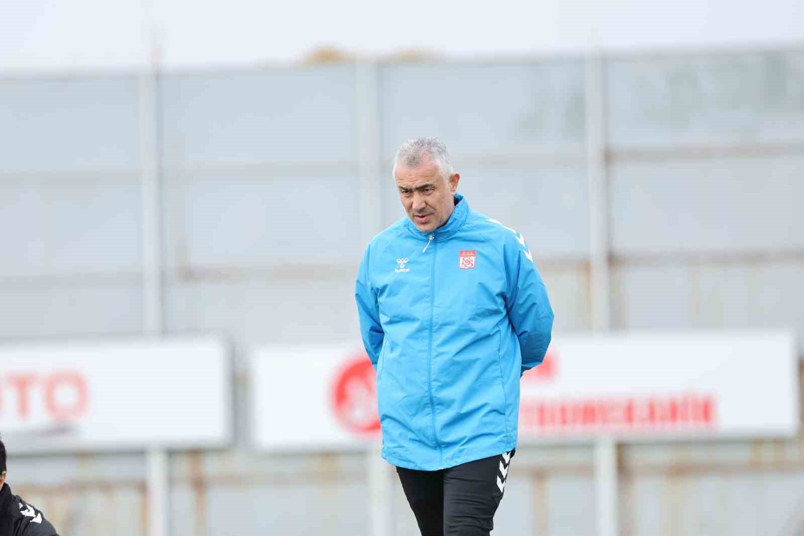 TRENDYOL 1. LİG’İN 14. HAFTASINDA DEPLASMANDA ESENLER EROKSPOR İLE KARŞILAŞACAK OLAN ÖZBELSAN...