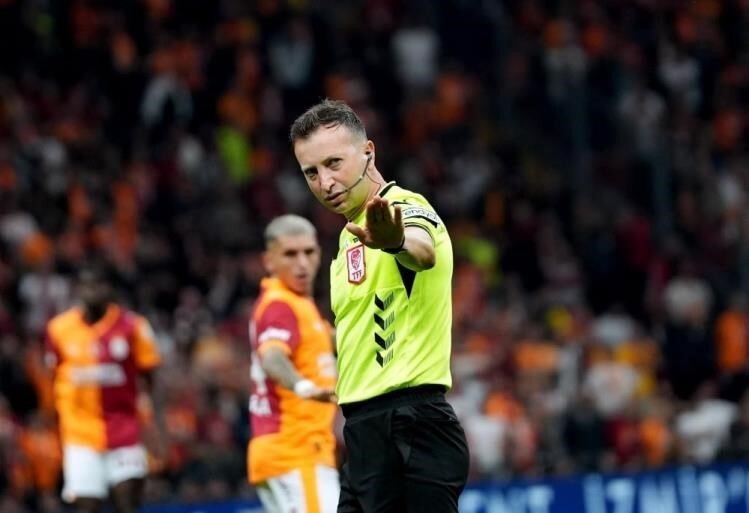 TRENDYOL SÜPER LİG'İN 14. HAFTASINDA OYNANACAK FENERBAHÇE - GALATASARAY MAÇINI YÖNETECEK OLAN...