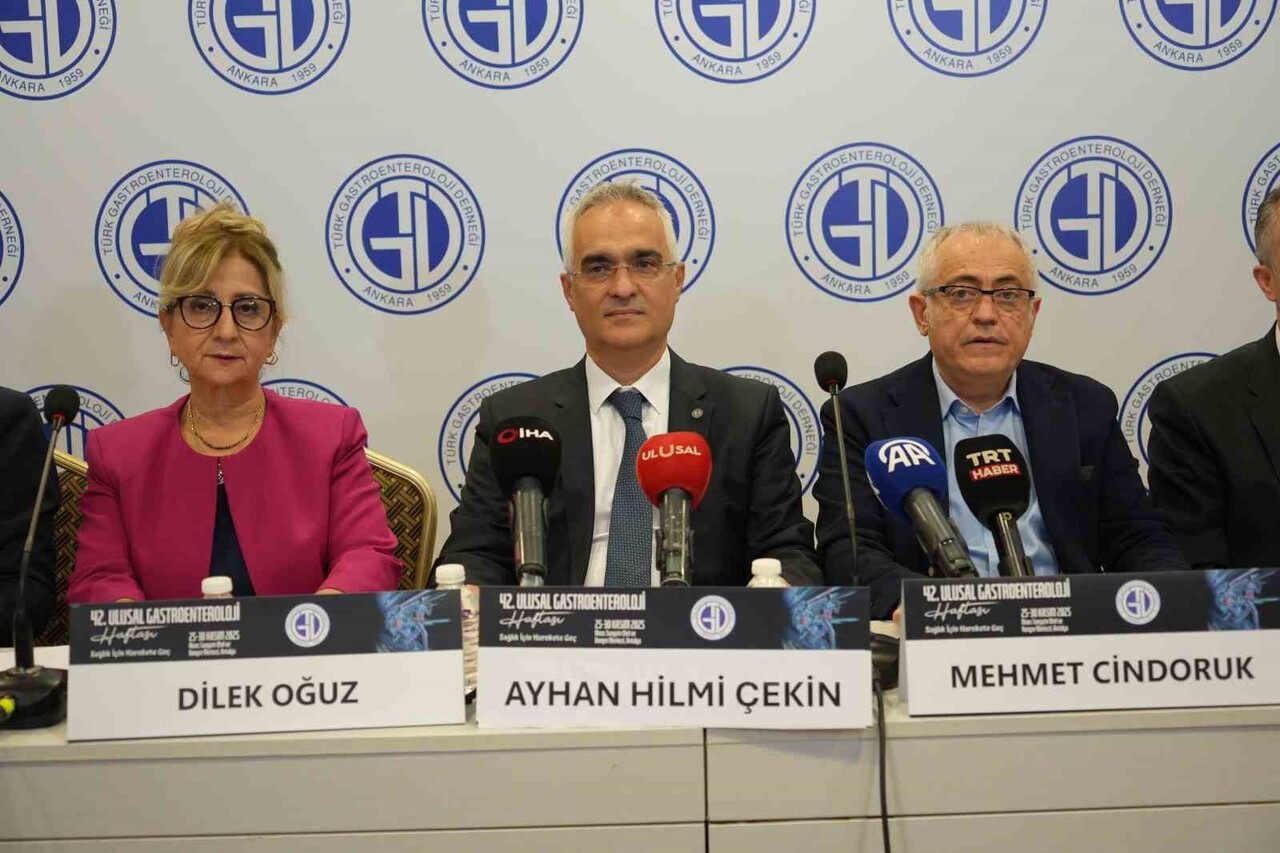 TÜRK GASTROENTEROLOJİ DERNEĞİ’NİN ANTALYA’DA DÜZENLEDİĞİ 42. ULUSAL GASTROENTEROLOJİ HAFTASI’NDA...