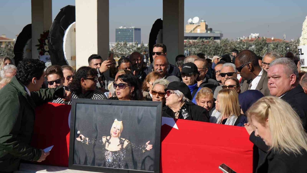 TÜRK SANAT MÜZİĞİNİN ÖNEMLİ İSİMLERİNDEN MUAZZEZ ABACI, ANKARA’DA SON YOLCULUĞUNA...