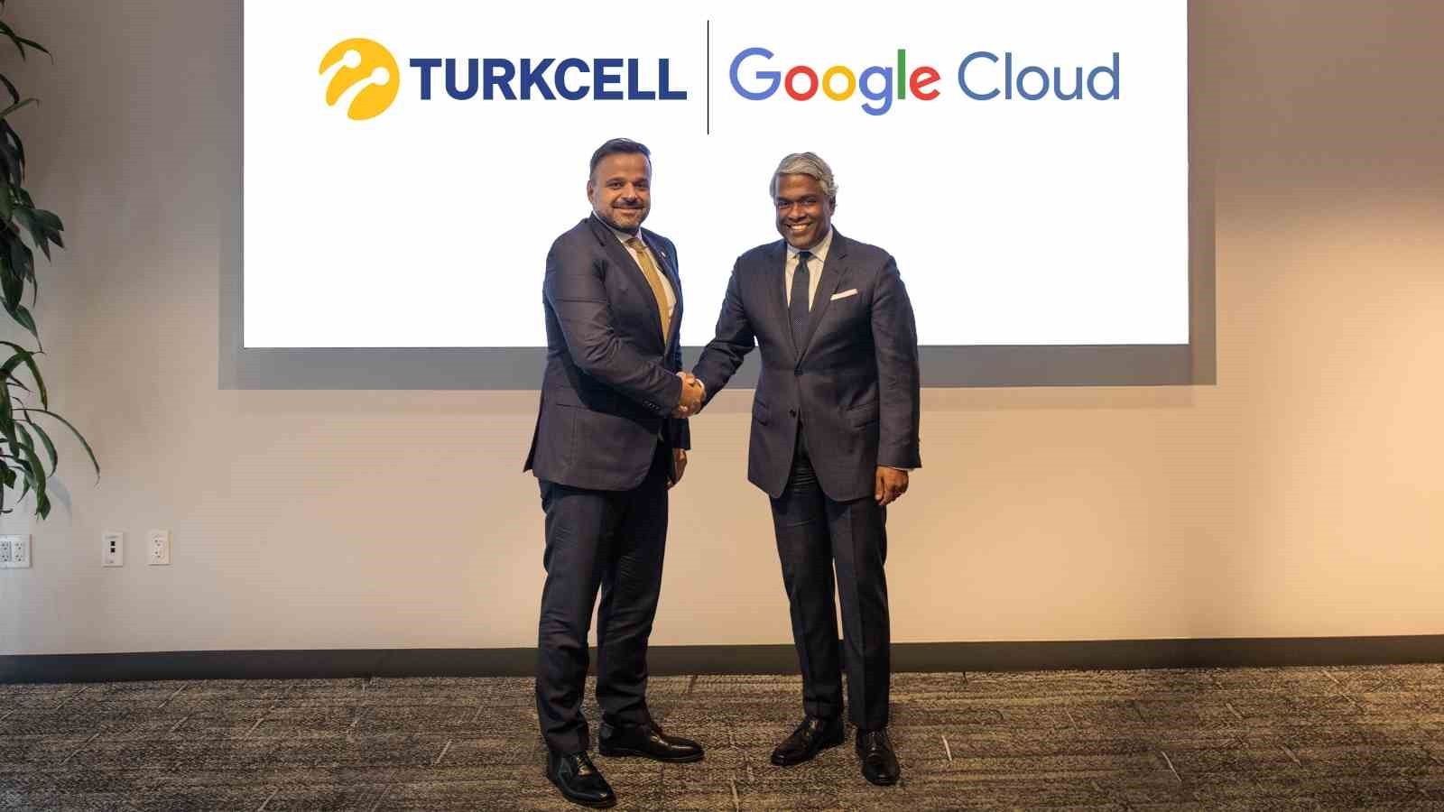 TURKCELL GENEL MÜDÜRÜ DR. ALİ TAHA KOÇ VE GOOGLE CLOUD CEO’SU THOMAS KURİAN