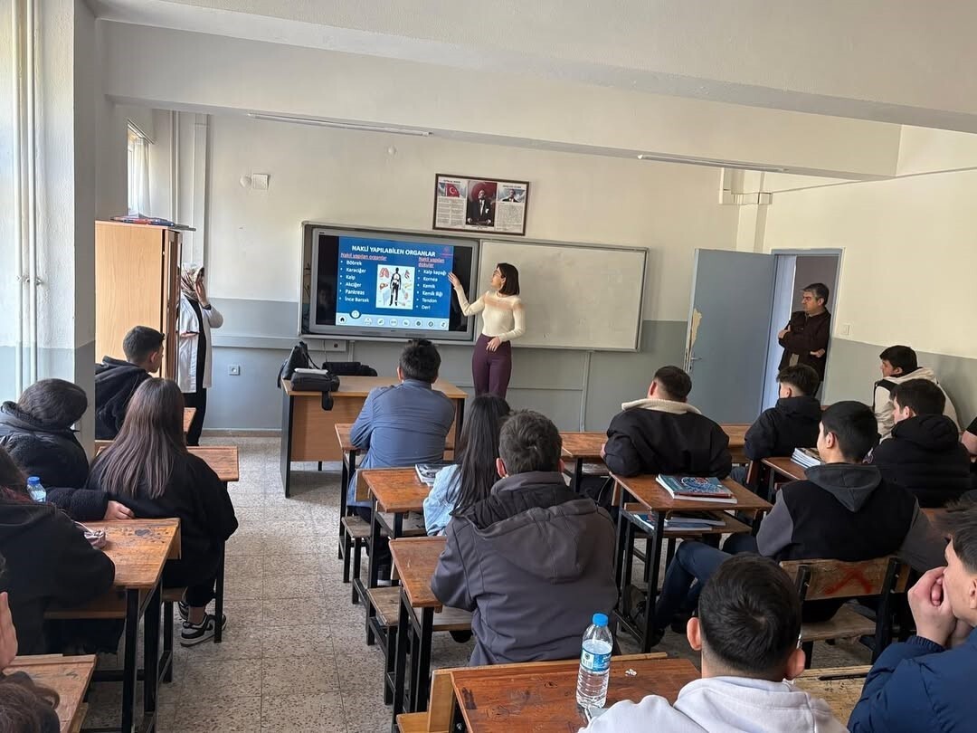 TÜRKELİ'DE ORGAN BAĞIŞI FARKINDALIĞI İÇİN ÖĞRENCİLERE EĞİTİM VERİLDİ TÜRKELİ TOPLUM SAĞLIĞI...