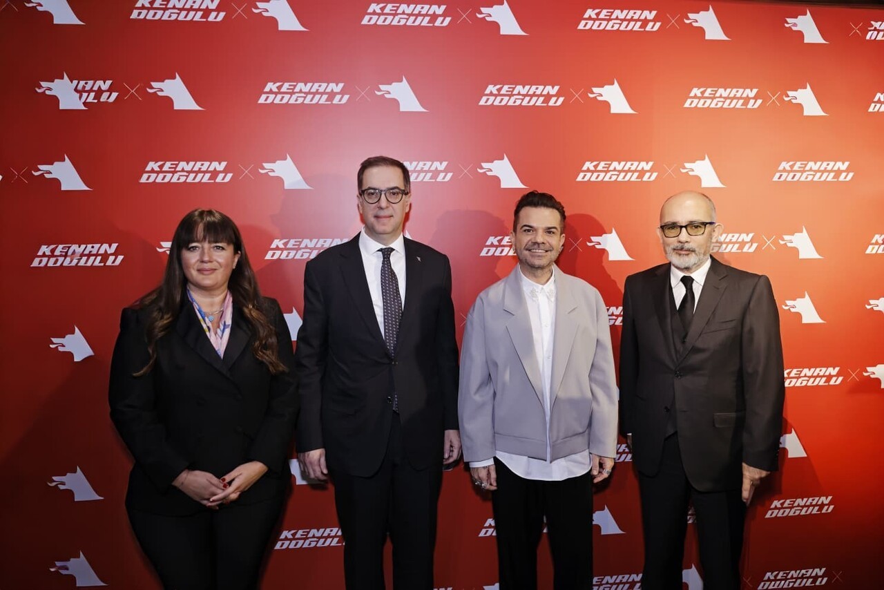 TÜRKİYE'NİN EN SEVİLEN SANATÇILARINDAN KENAN DOĞULU, PETROL OFİSİ GRUBU'NUN "SİZ NE İSTERSENİZ O"...