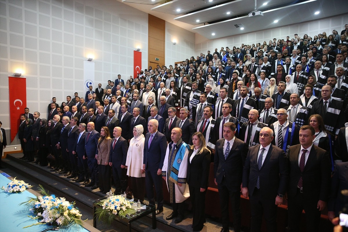 Türkiye Büyük Millet Meclisi (TBMM) Başkanı Numan Kurtulmuş (sağ 5), Adıyaman Üniversitesi...