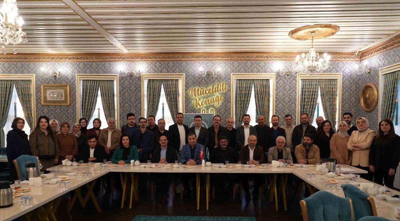 TÜRKİYE DİL VE EDEBİYAT DERNEĞİ'NİN GENEL MERKEZİ TARAFINDAN EN BAŞARILI İKİNCİ ŞUBE ÖDÜLÜNÜ ALAN...