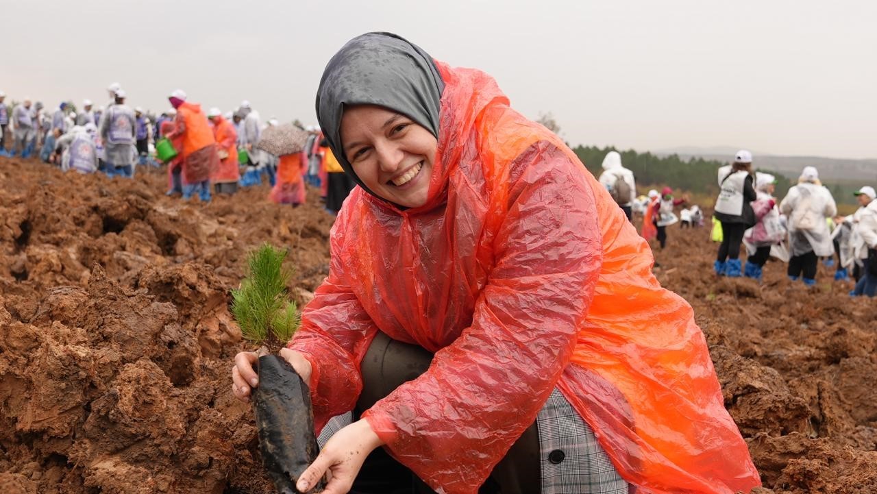 TÜRKİYE GENÇLİĞE VE EĞİTİME HİZMET VAKFI (TÜRGEV) GENÇLERİ, YEŞİL VATAN’A VİCDANLA CAN VERDİ....