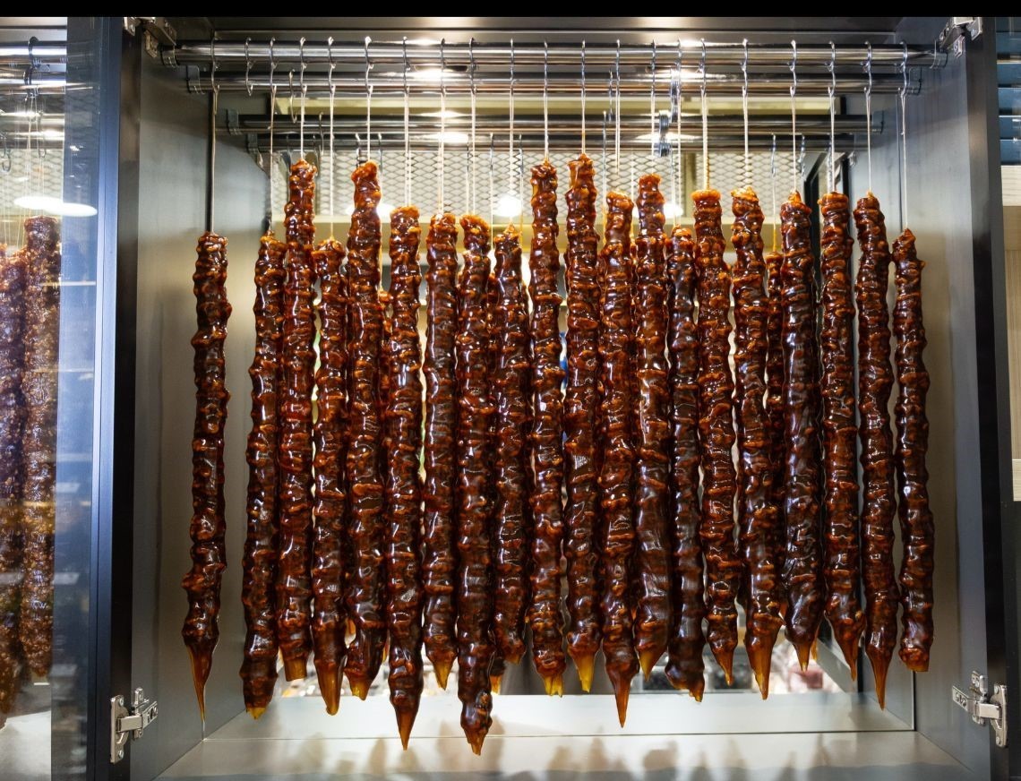 TÜRKİYE GENELİNDE HAVALARIN SOĞUMASIYLA BERABER SAĞLIKLI VE YÖRESEL LEZZETLERDEN OLAN CEVİZLİ...