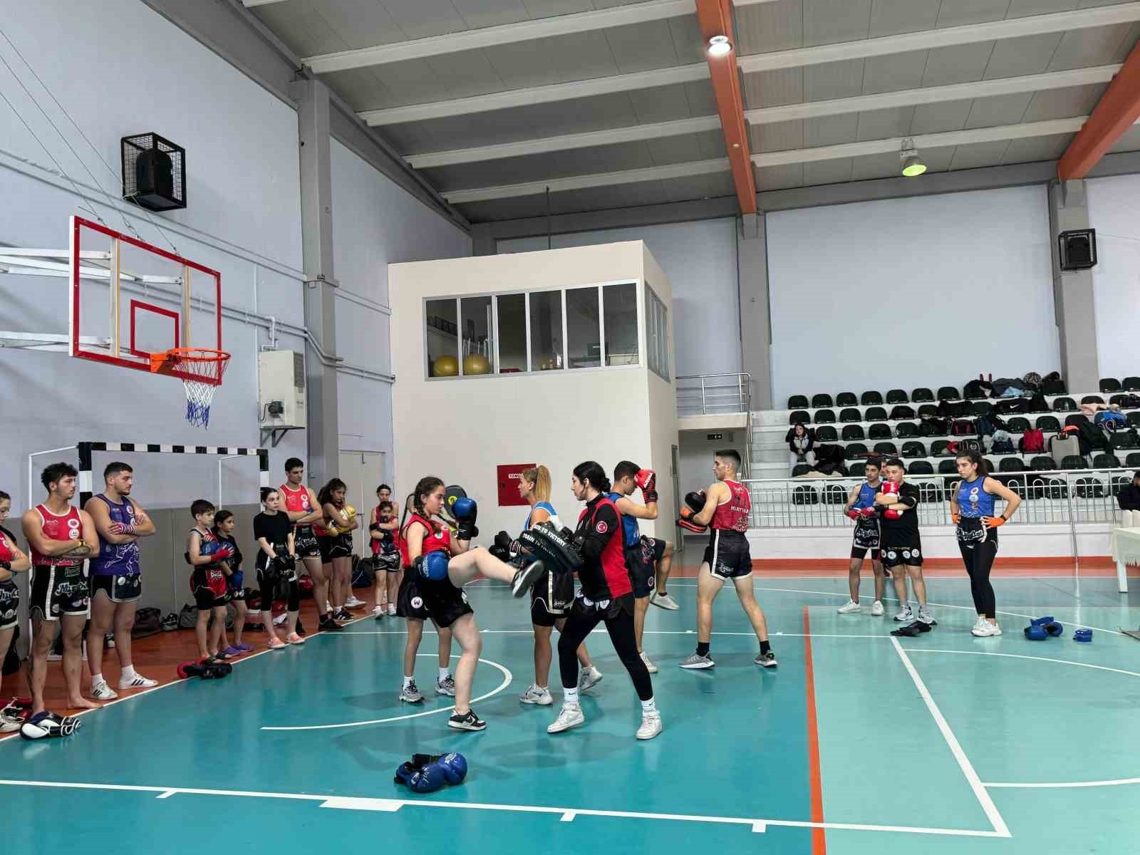 TÜRKİYE MUAYTHAİ FEDERASYONU TARAFINDAN DÜZENLENEN 10. KHAN (ÜST DÜZEY SPORCU) SINAVI MANİSA’NIN...