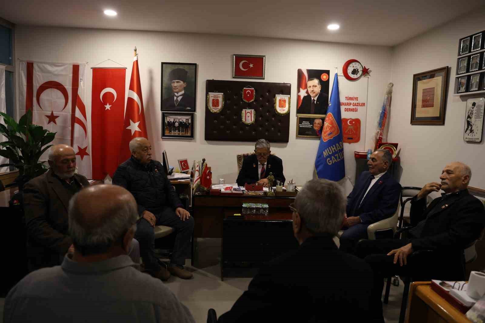 TÜRKİYE MUHARİP GAZİLER DERNEĞİ KIRŞEHİR ŞUBE BAŞKANI KEMAL PARLAK, 14 YILDIR SÜRDÜRDÜĞÜ BAŞKANLIK...