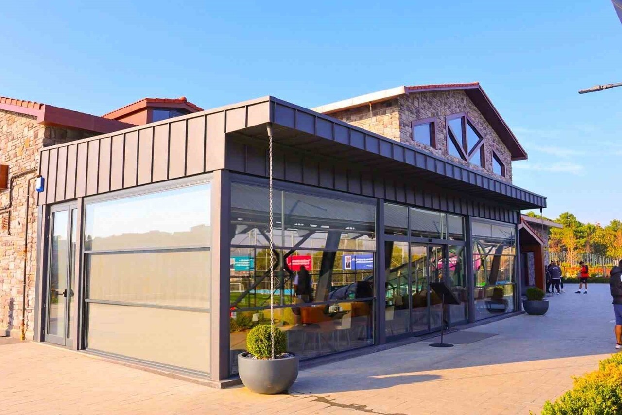 ÜMRANİYE BELEDİYESİ’NİN İLÇEYE KAZANDIRDIĞI YEŞİL ALANLARDAN BİRİ OLAN TRABZONPARK MİLLET BAHÇESİ...