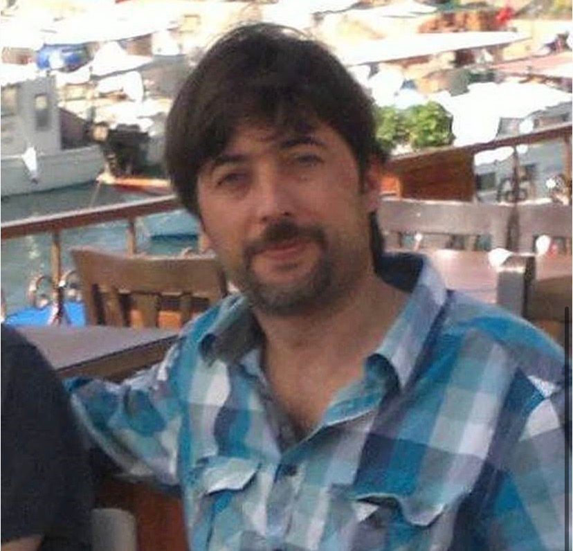 ÜSKÜDAR'DA İKİ ÇOCUK ANNESİ 44 YAŞINDAKİ KADIN, TARTIŞTIĞI EŞİNİ UYUDUĞU SIRADA ÜZERİNE KIZGIN YAĞ...