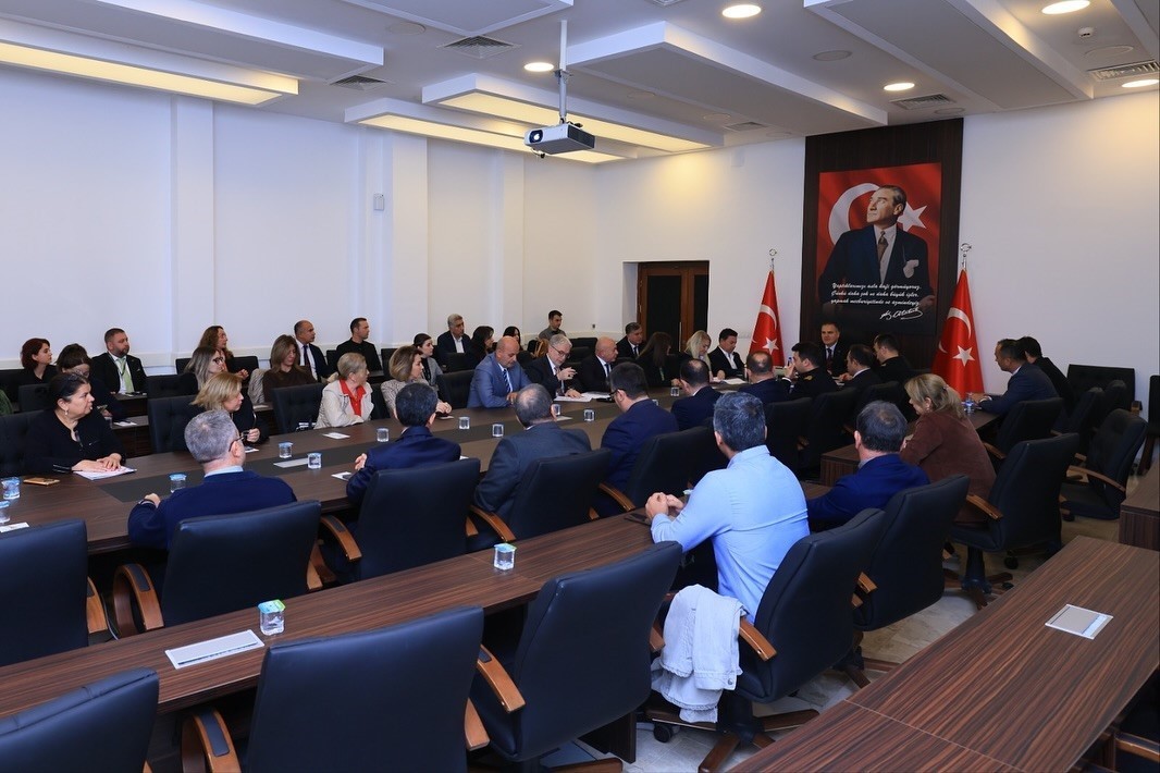 VALİ AKBIYIK'TAN BAĞIMLILIKLA MÜCADELE VURGUSU