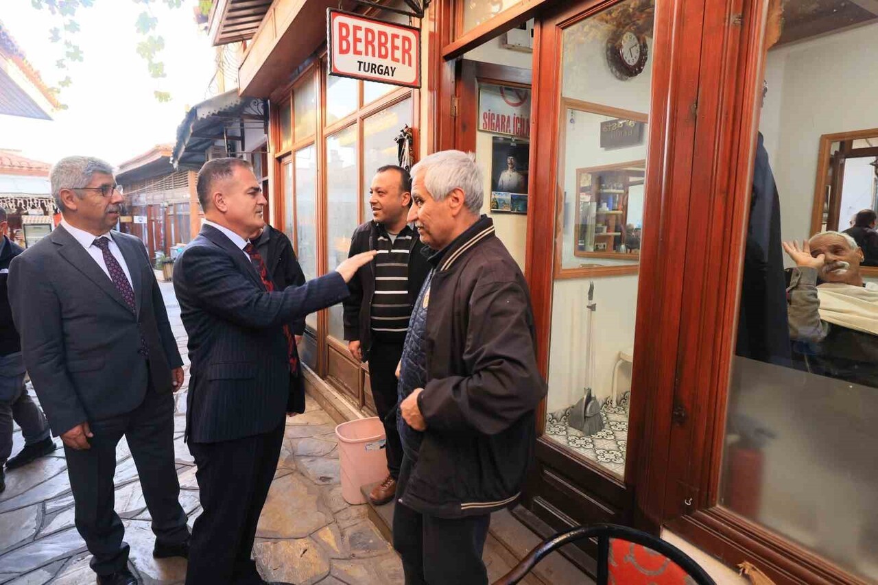 VALİ AKBIYIK VE REKTÖR KAÇAR ESNAF ZİYARETİNDE