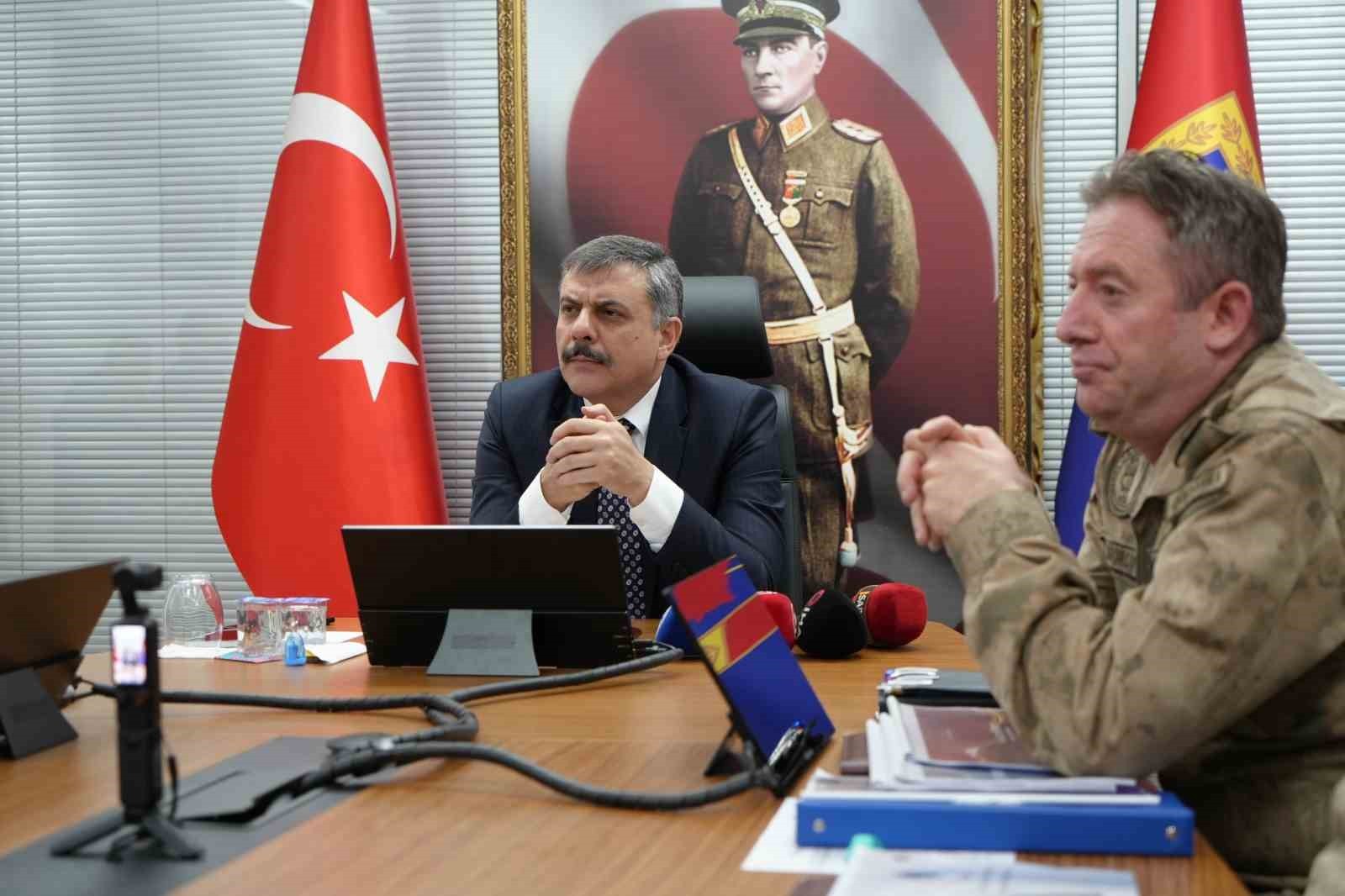 VALİ MUSTAFA ÇİFTÇİ BAŞKANLIĞINDA YAPILAN "ASAYİŞ VE GÜVENLİK TOPLANTISI"NDA, ERZURUM’UN ASAYİŞ VE...