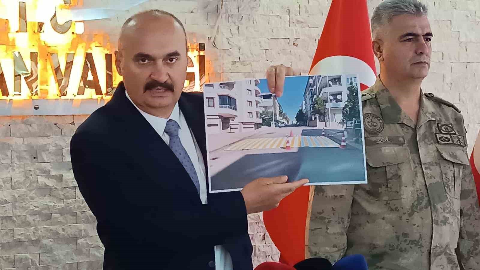 VALİLİKTE DÜZENLENEN ASAYİŞ VE GÜVENLİK DEĞERLENDİRME TOPLANTISINDA KONUŞAN VALİ CANALP, 2024 YILI...