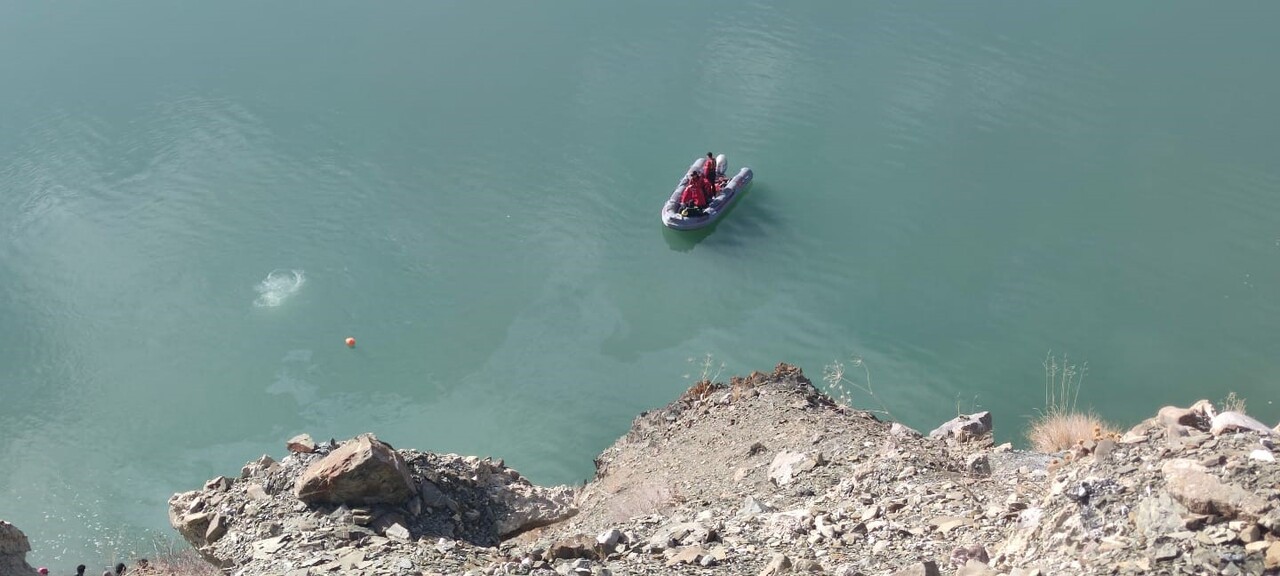 VAN’IN GÜRPINAR İLÇESİNDEKİ ZERNEK BARAJI’NA UÇAN ARAÇTA HAYATINI KAYBEDEN 2 KİŞİNİN İSİMLERİ...