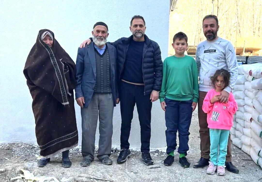 VATANDAŞLARIN, YAKUTİYE BELEDİYESİ'NİN 'GÜLEN YÜZLÜ', 'YARDIMSEVER BAŞKANI' SEVGİSİ İLE KARŞILANAN...