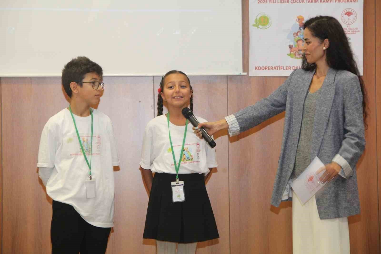 YALOVA'DA 4. SINIF ÖĞRENCİLERİNE YÖNELİK DÜZENLENEN "LİDER ÇOCUK TARIM KAMPI" SONA ERDİ.