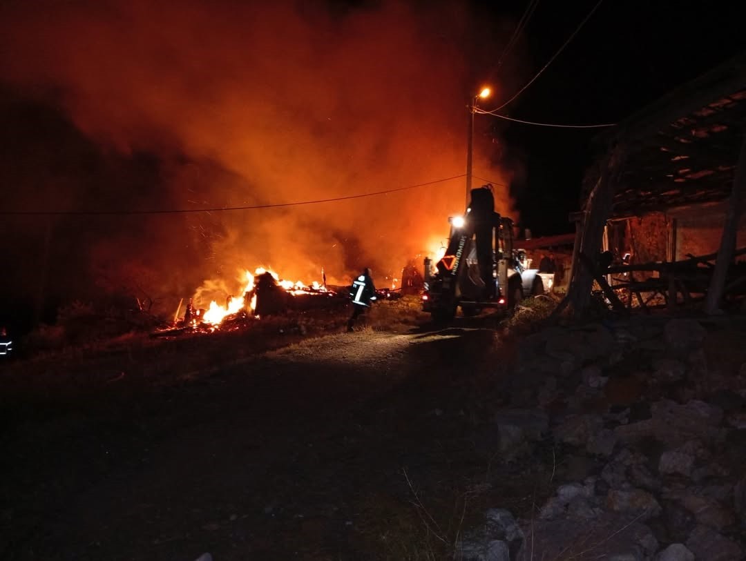 YANGININ MEYDANA GELDİĞİ ALANDAN GÖRÜNTÜ