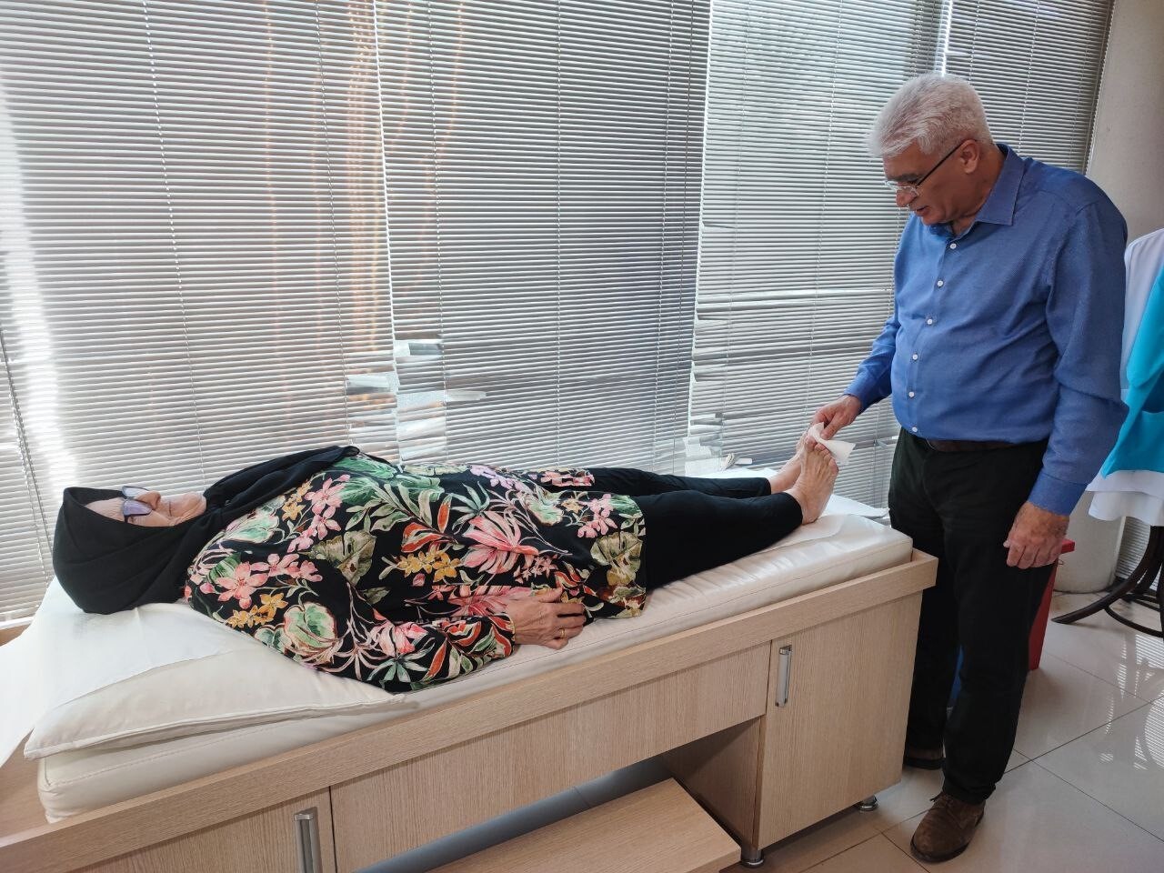 YAŞLI KADIN, "BİZLERE AMELİYAT OLAMAZSINIZ DEMESİNLER, YAŞAM ÇOK GÜZEL, MUTLU OLMAK BİZİM DE...