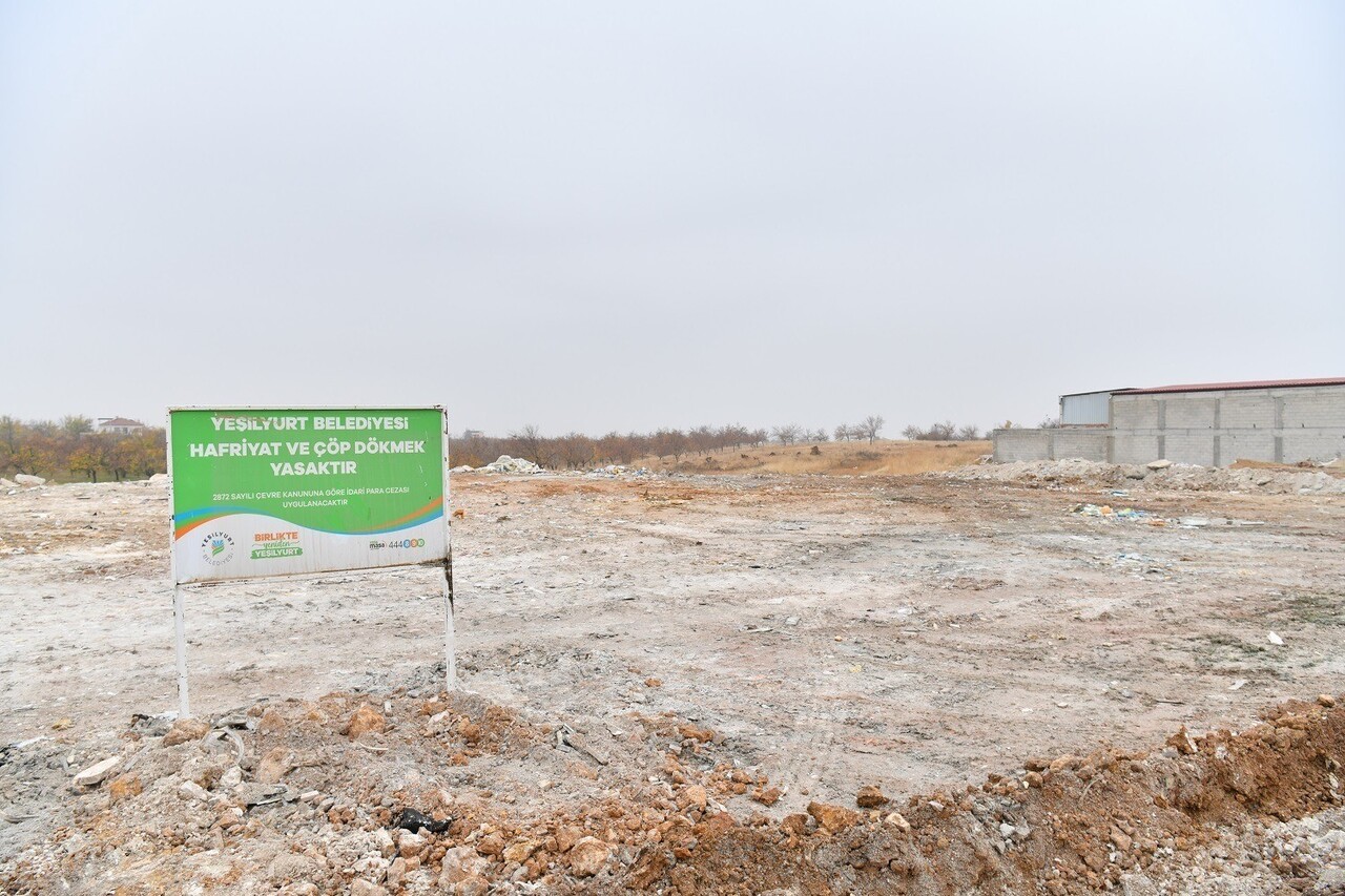 YEŞİLYURT BELEDİYESİ FEN İŞLERİ MÜDÜRLÜĞÜ EKİPLERİ, YEŞİLTEPE HOCA AHMET YESEVİ MAHALLESİ’NDE...