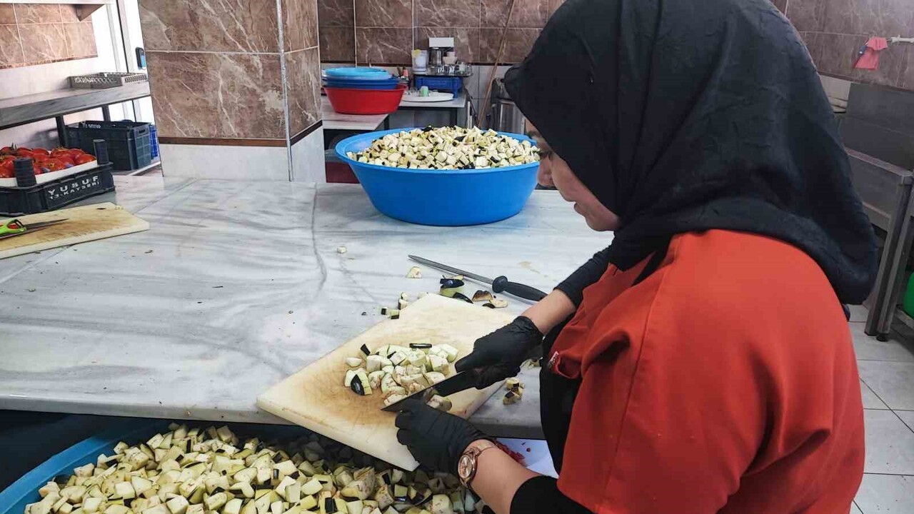 YOZGAT’IN SORGUN İLÇESİNDE BELEDİYE BÜNYESİNDE FAALİYET GÖSTEREN AŞEVLERİ HEM ÖĞRENCİLERİN HEM DE...