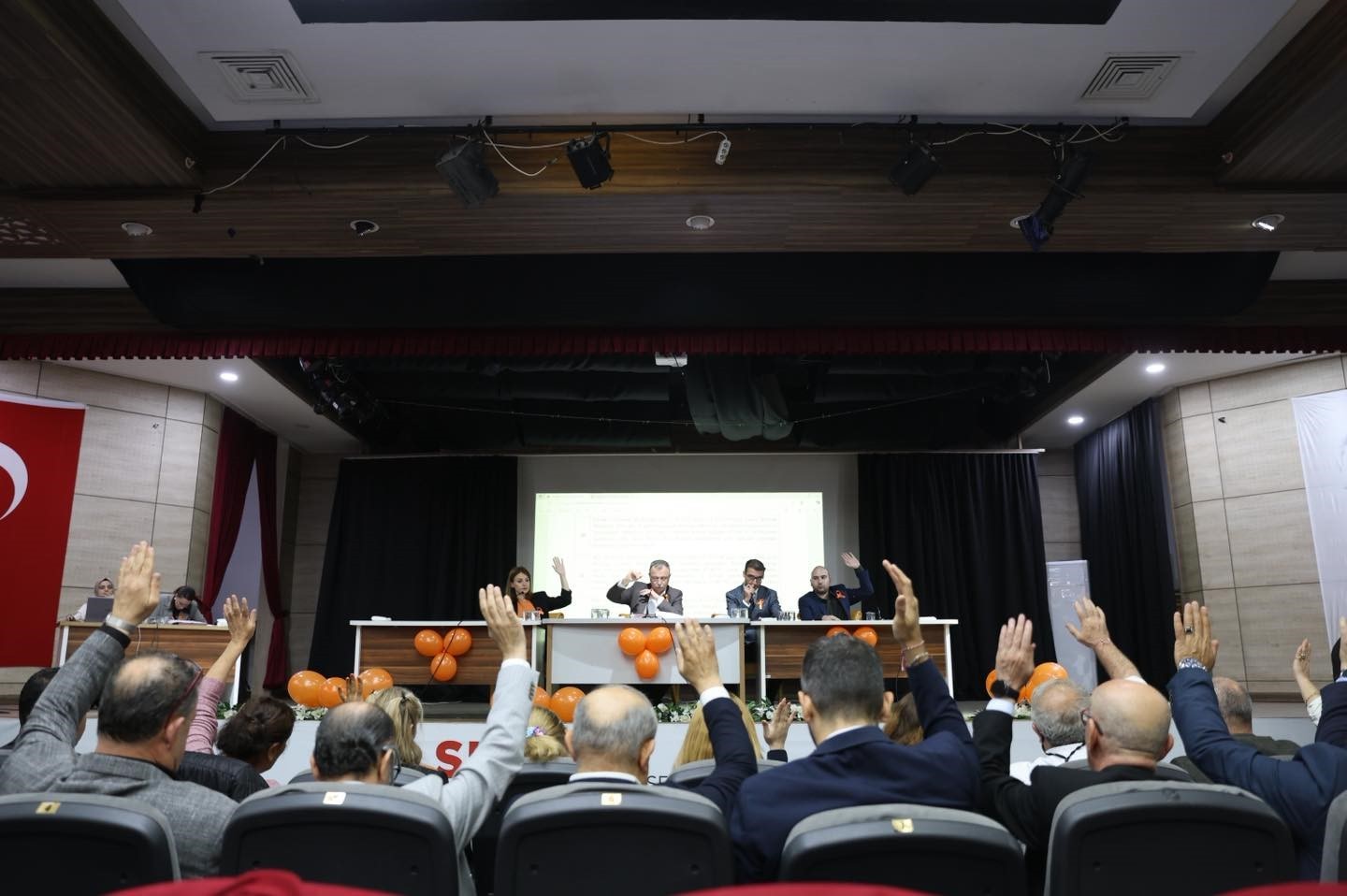 YUNUSEMRE BELEDİYESİ KASIM AYI MECLİS TOPLANTISI’NDA, LÖSEMİLİ ÇOCUKLAR HAFTASI DOLAYISIYLA...