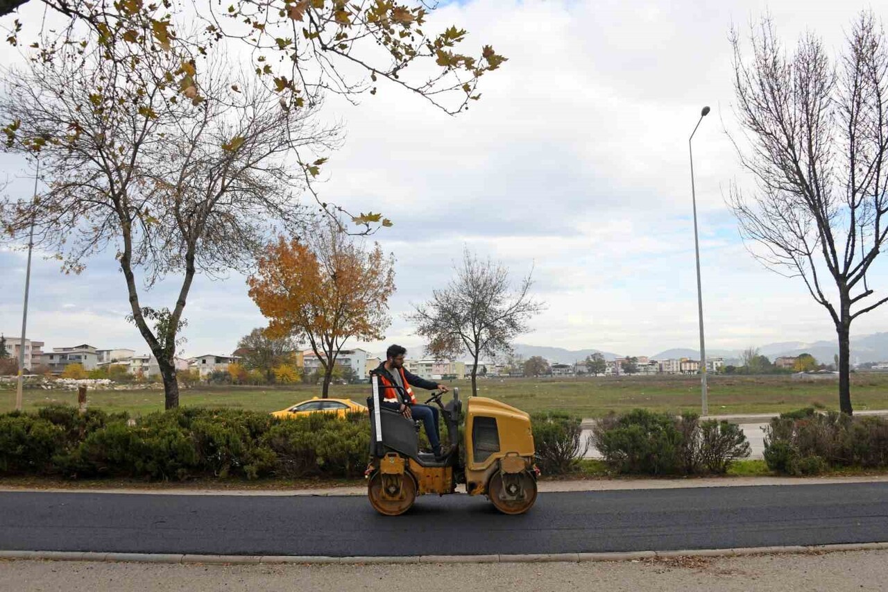 YÜRÜYÜŞ YOLLARINI DAHA DÜZENLİ VE KONFORLU GÖRÜNÜME KAVUŞTURMAK AMACIYLA ÇALIŞMALARINI KESİNTİSİZ...