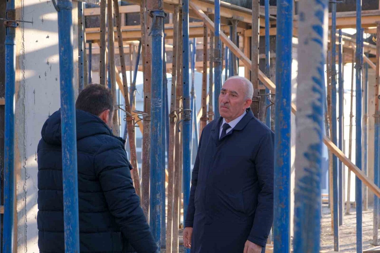 3 EKİM 2025’TE PROTOKOL ÜYELERİ, ODA BAŞKANLARI, ESNAF VE SANATKARLARIN KATILIMIYLA TEMEL ATMA...