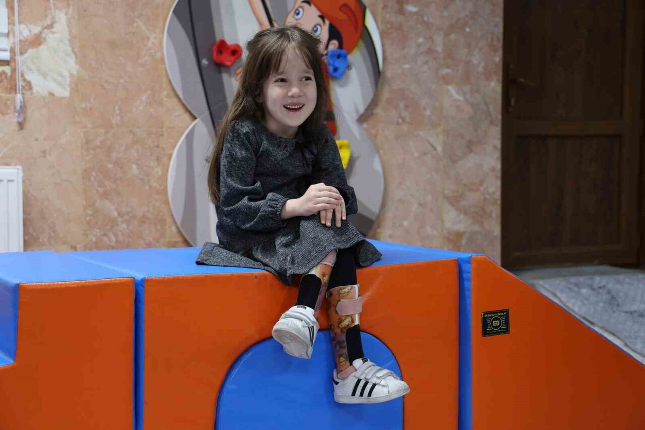 5 YAŞINDAKİ ASYA YÜKSEL’İN AZMİ TAKDİR TOPLADI.