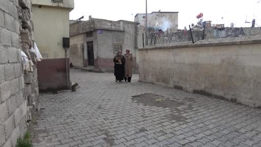 75 yaşındaki Fatma teyzenin Kur'an-ı Kerim öğrenme azmi