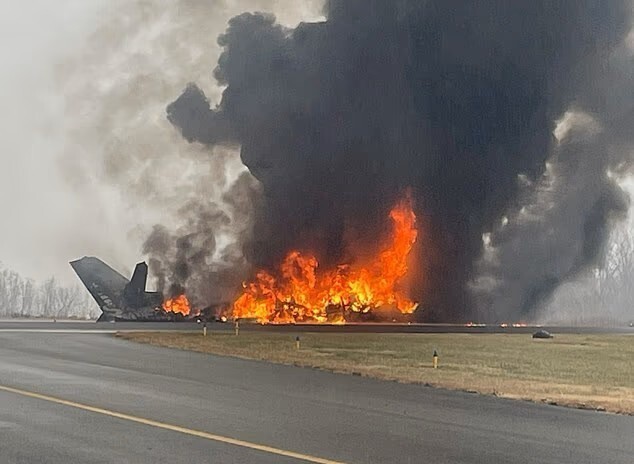 ABD’NİN KUZEY CAROLİNA EYALETİNDE HAVAALANINA İNİŞ YAPTIĞI SIRADA ÖZEL JET DÜŞTÜ.