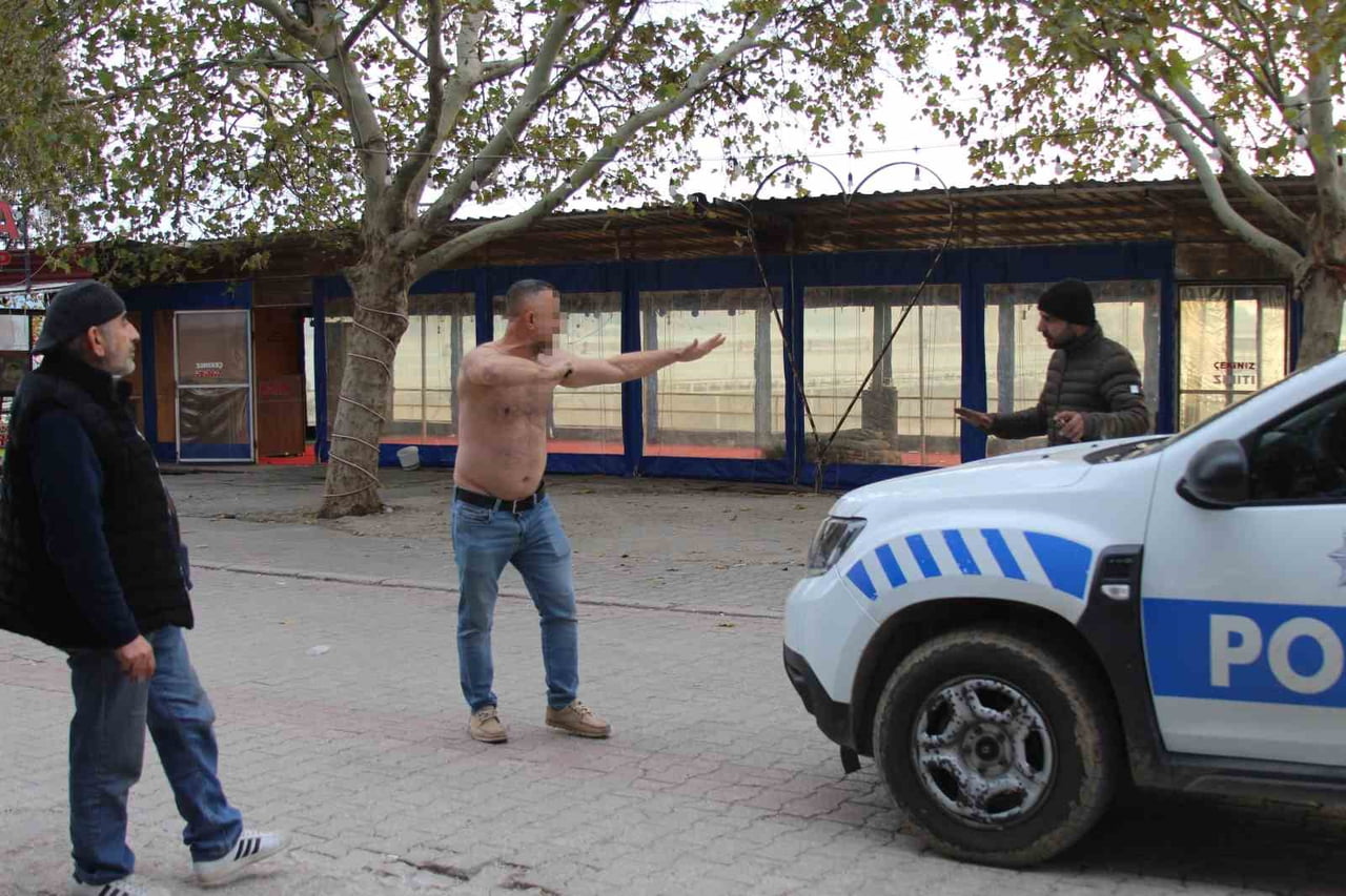 ADANA’DA AMERİKAN ADASI OLARAK BİLİNEN BÖLGEDE YIKIM SIRASINDA POLİSE DİRENİP KENDİSİNE BIÇAKLA...