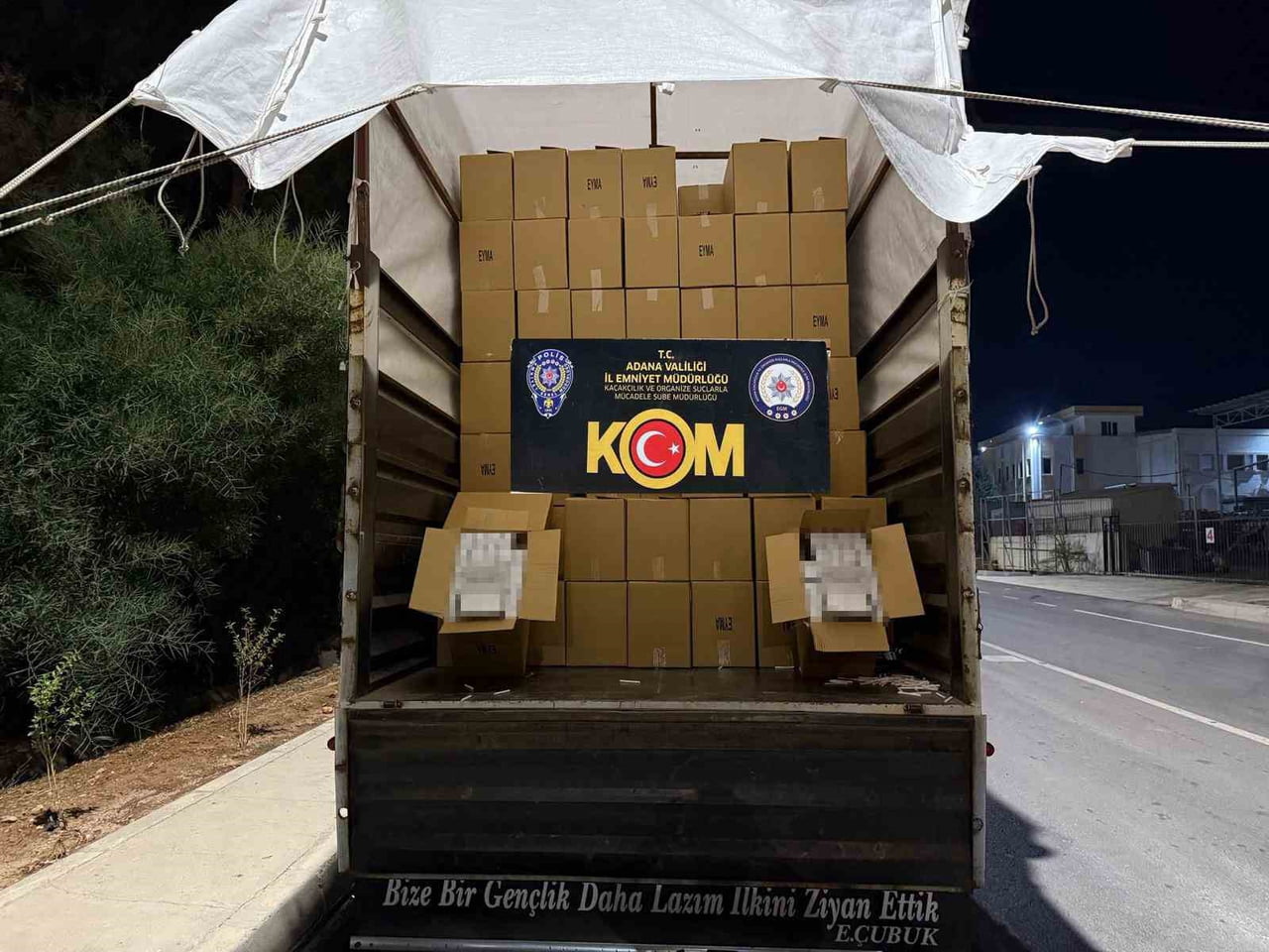 ADANA’DA PİYASA DEĞERİ 7 MİLYON 820 BİN TL OLAN 11 MİLYON 650 BİN ADET KAÇAK MAKARON ELE...