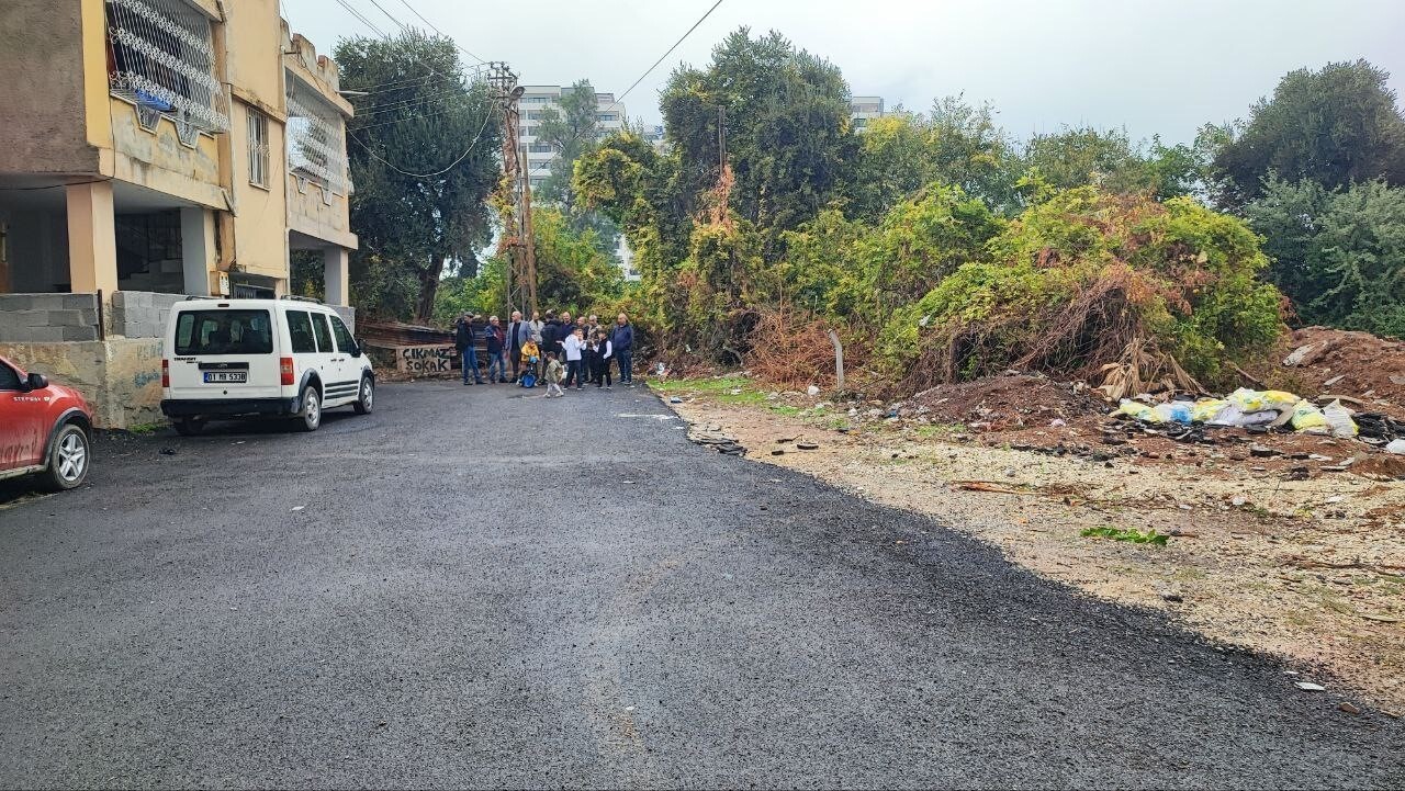 ADANA’DA SEYHAN İLÇESİNE BAĞLI MİTHATPAŞA MAHALLESİNDE PLANLAMADA YOL VE YEŞİL ALAN GÖRÜNEN...