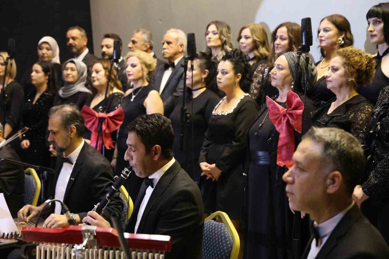 ADANA’NIN KOZAN İLÇESİNDE, BİR MÜZİK ÖĞRETMENİNİN ÖNCÜLÜĞÜNDE 5 YIL ÖNCE KURULAN VE ESNAF, EV...