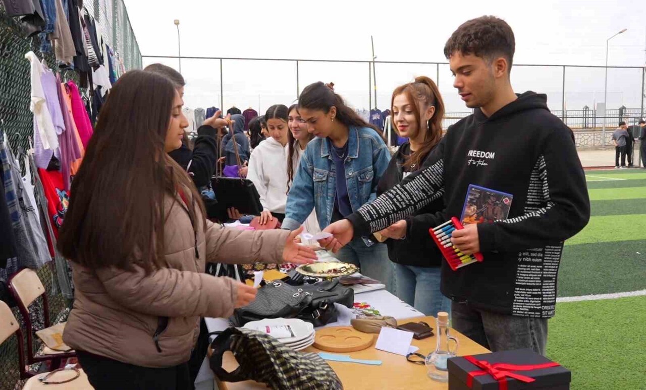 ADIYAMAN BİLGİ ANADOLU LİSESİ’NDE ÇEVRE BİLİNCİNİ ARTIRMAK, SIFIR ATIK YAKLAŞIMINI DESTEKLEMEK VE...