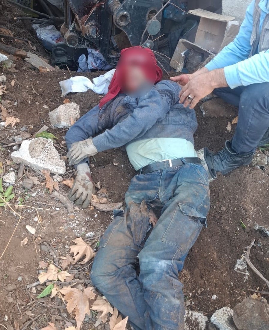 ADIYAMAN’DA, FRENİ PATLAYAN İŞ MAKİNESİ İLE DUVAR ARASINDA SIKIŞAN 1 KİŞİ AĞIR...