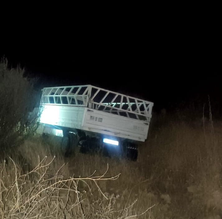 ADIYAMAN’DA, SÜRÜCÜSÜNÜN DİREKSİYON HAKİMİYETİNİ KAYBETTİĞİ OTOMOBİLİN ŞARAMPOLE YUVARLANMASI...