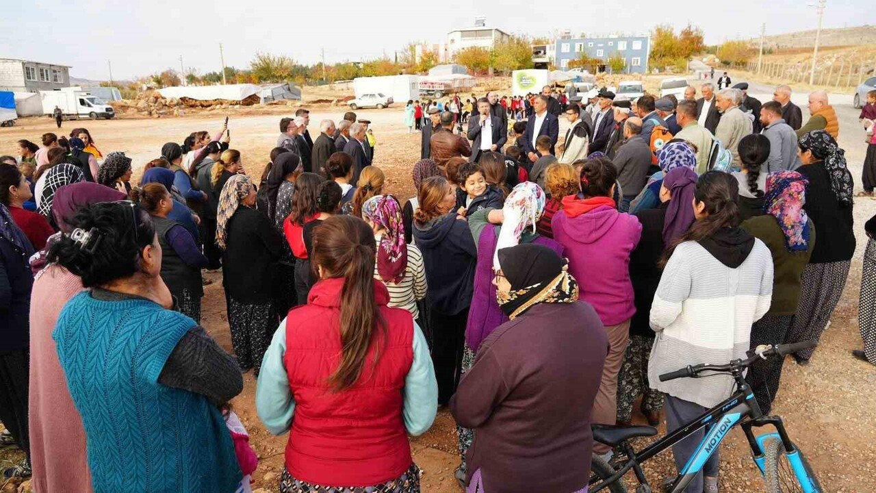 ADIYAMAN’IN BİNEVLER KÜME EVLERİ, BELEDİYE SINIRLARINA DAHİL EDİLEREK PETROL MAHALLESİNE...