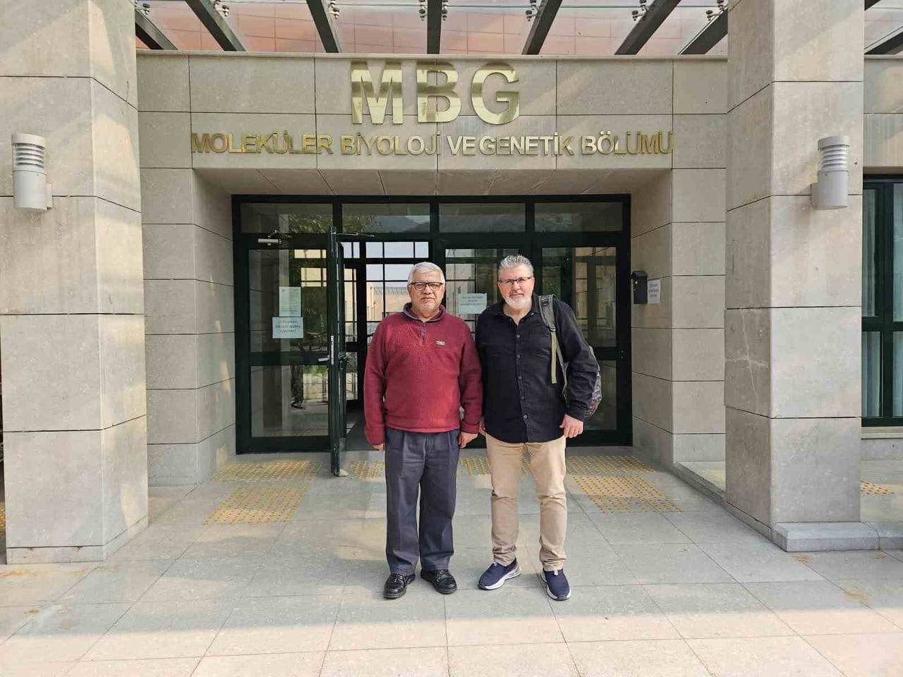 ADÜ TEKNOKENT’TE ÇALIŞMALARINI SÜRDÜREN KARYA FARMA HBX AR-GE EKİBİ, YENİ NESİL AKILLI ANTİBİYOTİK...