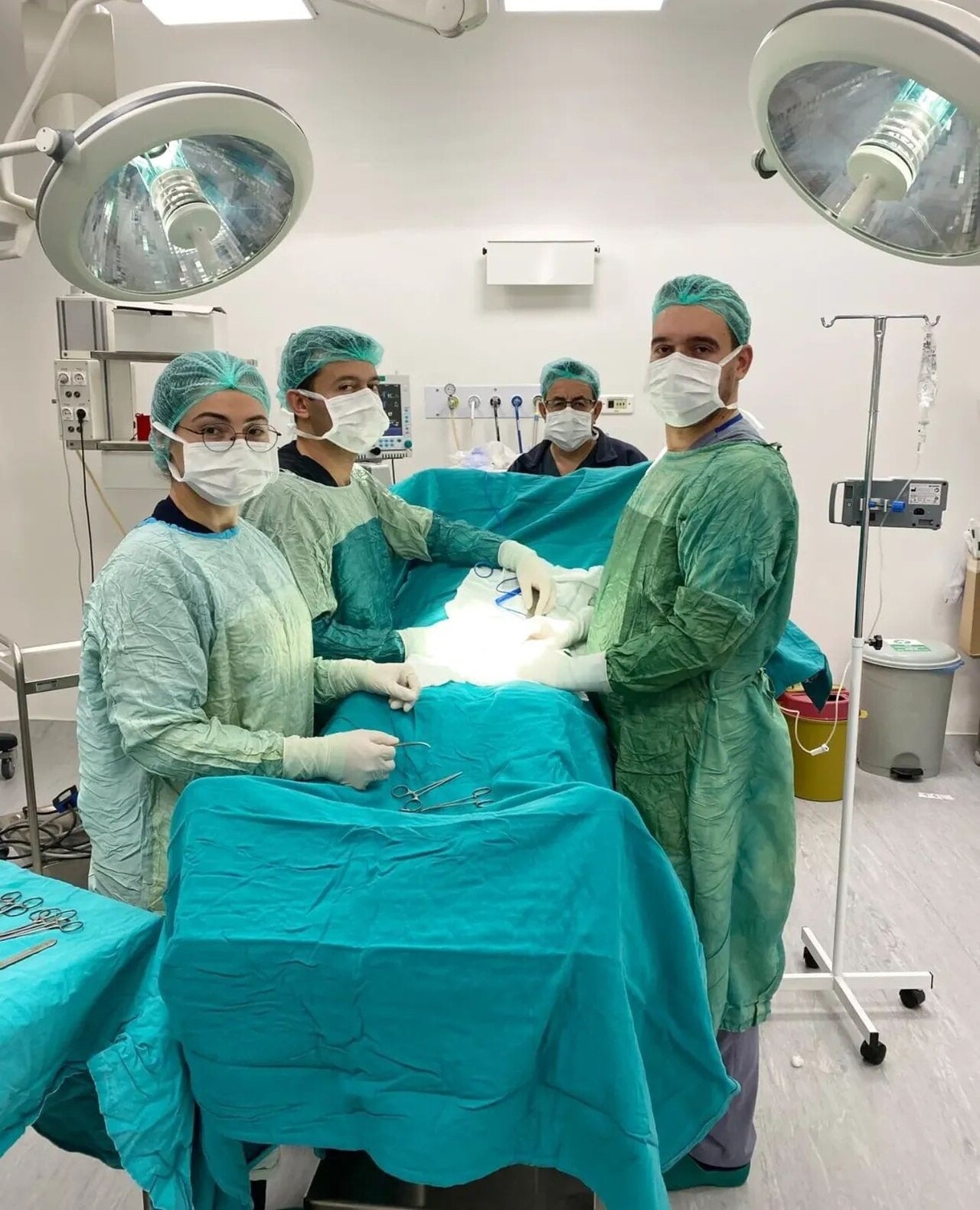 AFYONKARAHİSAR’IN ŞUHUT İLÇESİNDE KASIK BÖLGESİNDE AĞRI VE ŞİŞLİK ŞİKÂYETİYLE HASTANEYE BAŞVURAN...