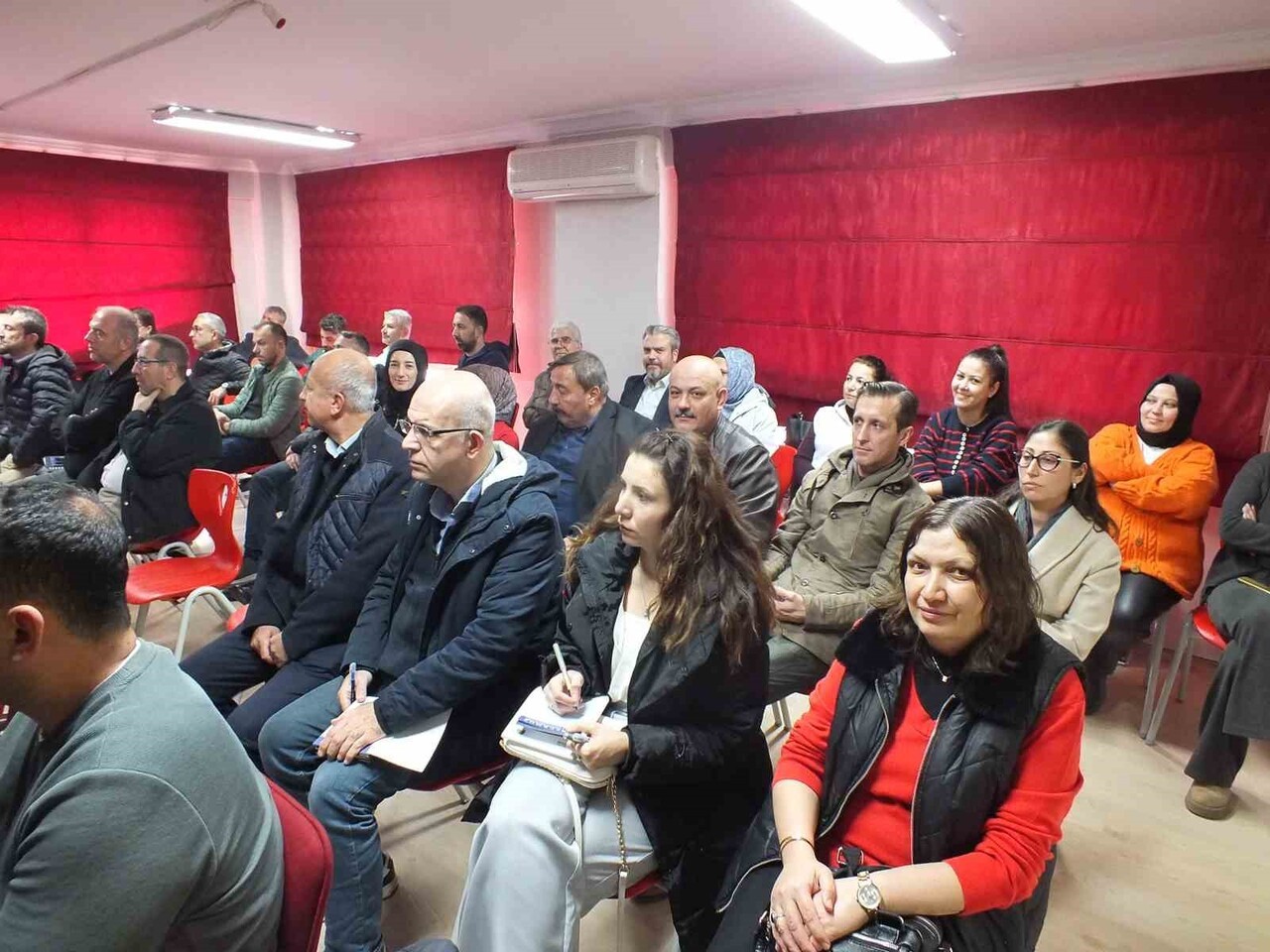 AFYONKARAHİSAR SERBEST MUHASEBECİ MALİ MÜŞAVİRLER ODASI BAŞKANI ERDAL SAYAR, 2025’DE VERGİ AFFI YA...