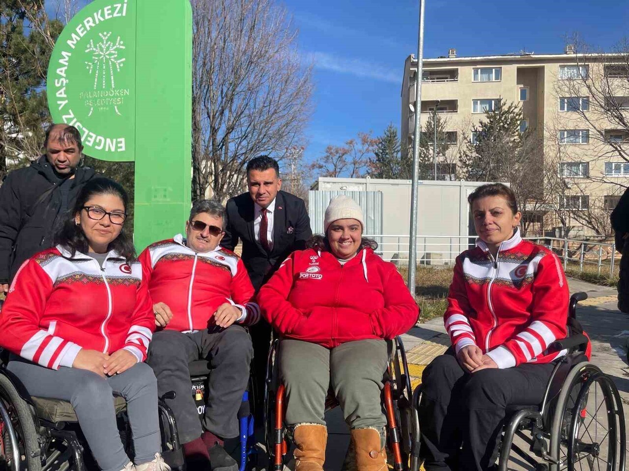 AİLE VE SOSYAL HİZMETLER İL MÜDÜRÜ HASAN AYKUT, TÜRKİYE SAKATLAR DERNEĞİ ERZURUM ŞUBESİ’Nİ ZİYARET...